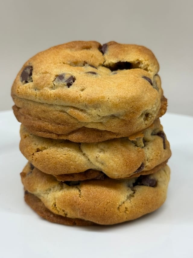 CRAZY GOOD CHUNKY CHOCO COOKIE.