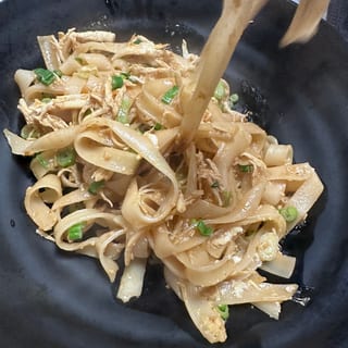 GARLIC NOODLES