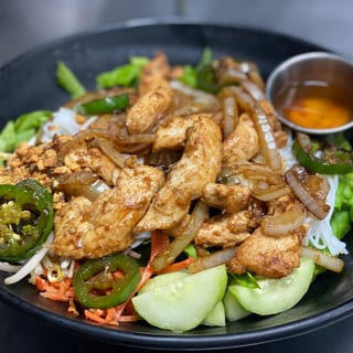 VS GINGER CHICKEN